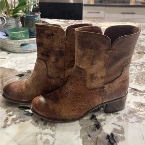 DibaTrue West Haven vintage leather ankle boots